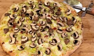 Leek and mushroom pizza