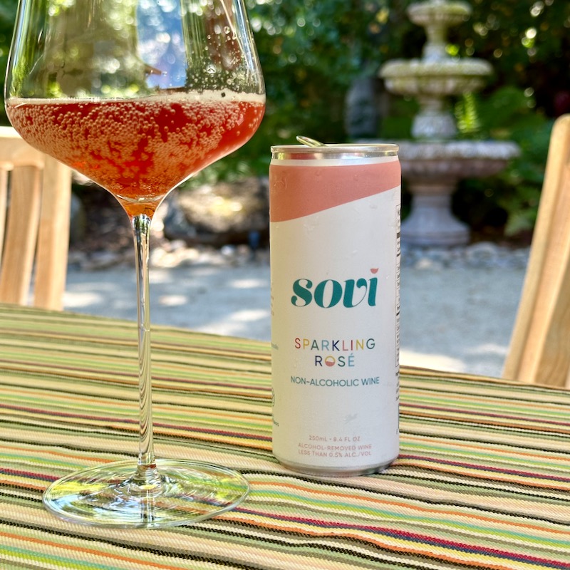 Photo of Sovi Sparking Rosé in can and in a glass