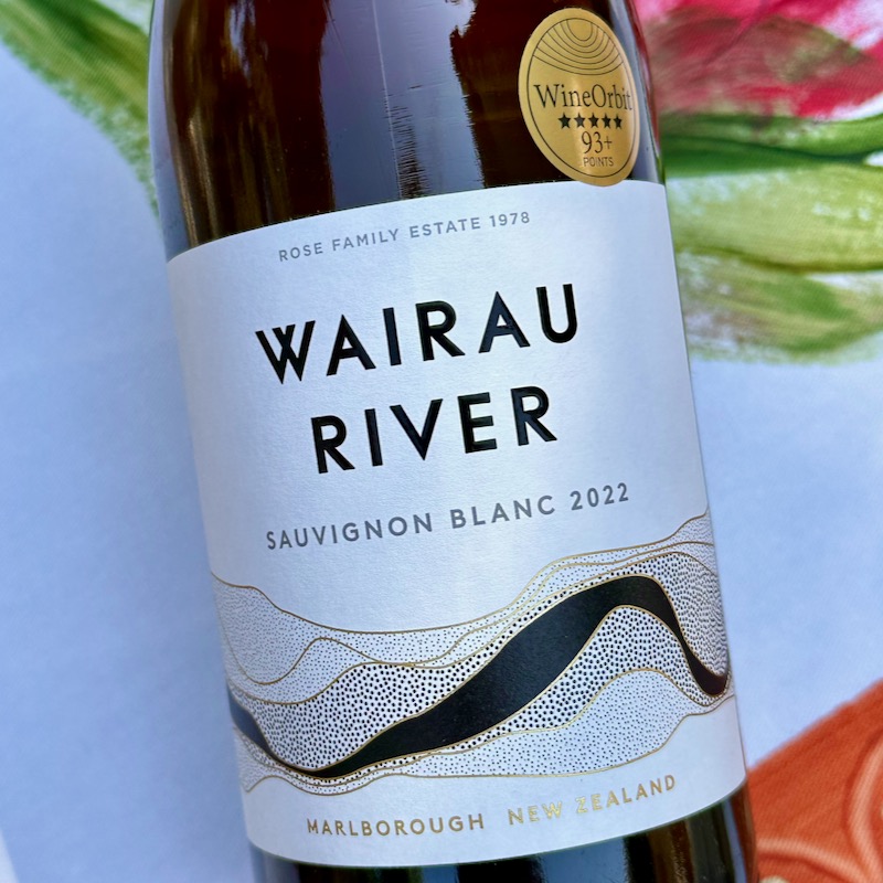 Photo of bottle of 2022 Wairau River Sauvignon Blanc, Marlborough, New Zealand